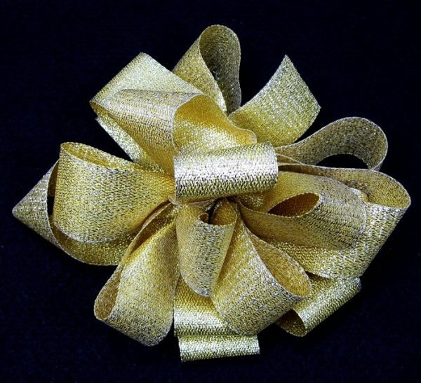 Metallic ribbon