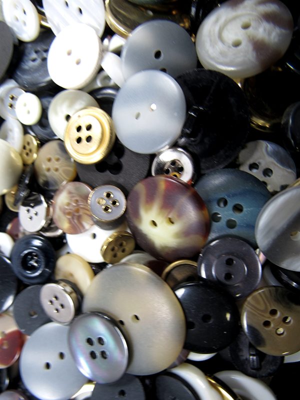 1lb Bag O' Buttons - Image 4