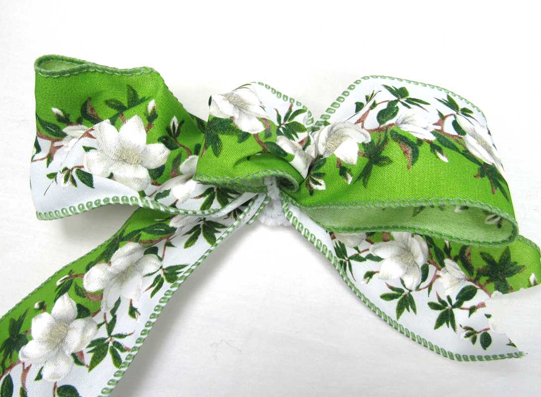 Wired Magnolia Garland - Image 2